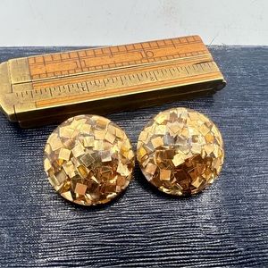 Vintage gold glitter confetti lucite clip on earrings pre loved 1980s